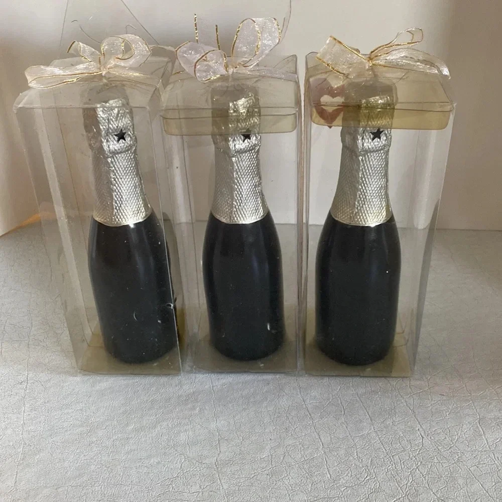 Champagne Novelty Candle, NEW